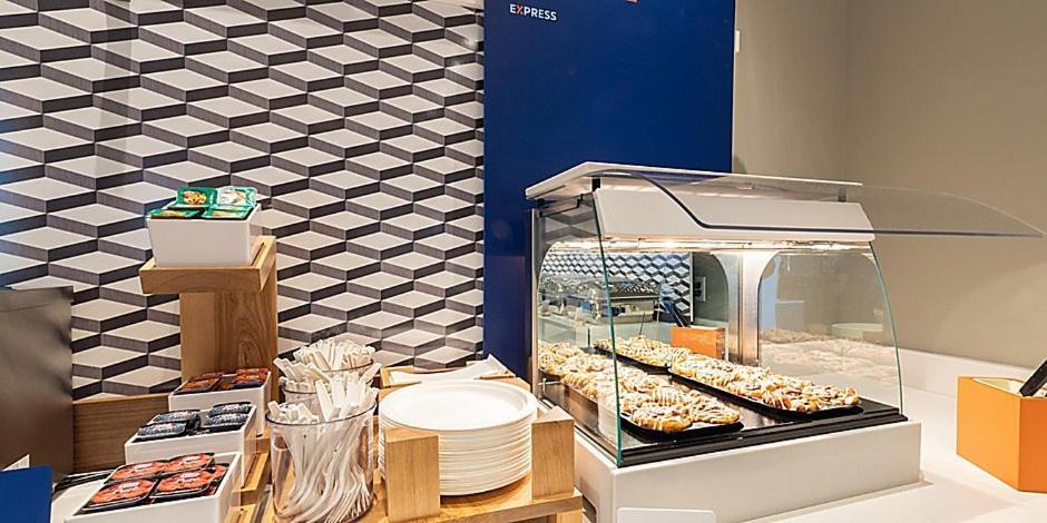 Holiday Inn Express & Suites - Harrisonburg University Area By Ihg Ngoại thất bức ảnh