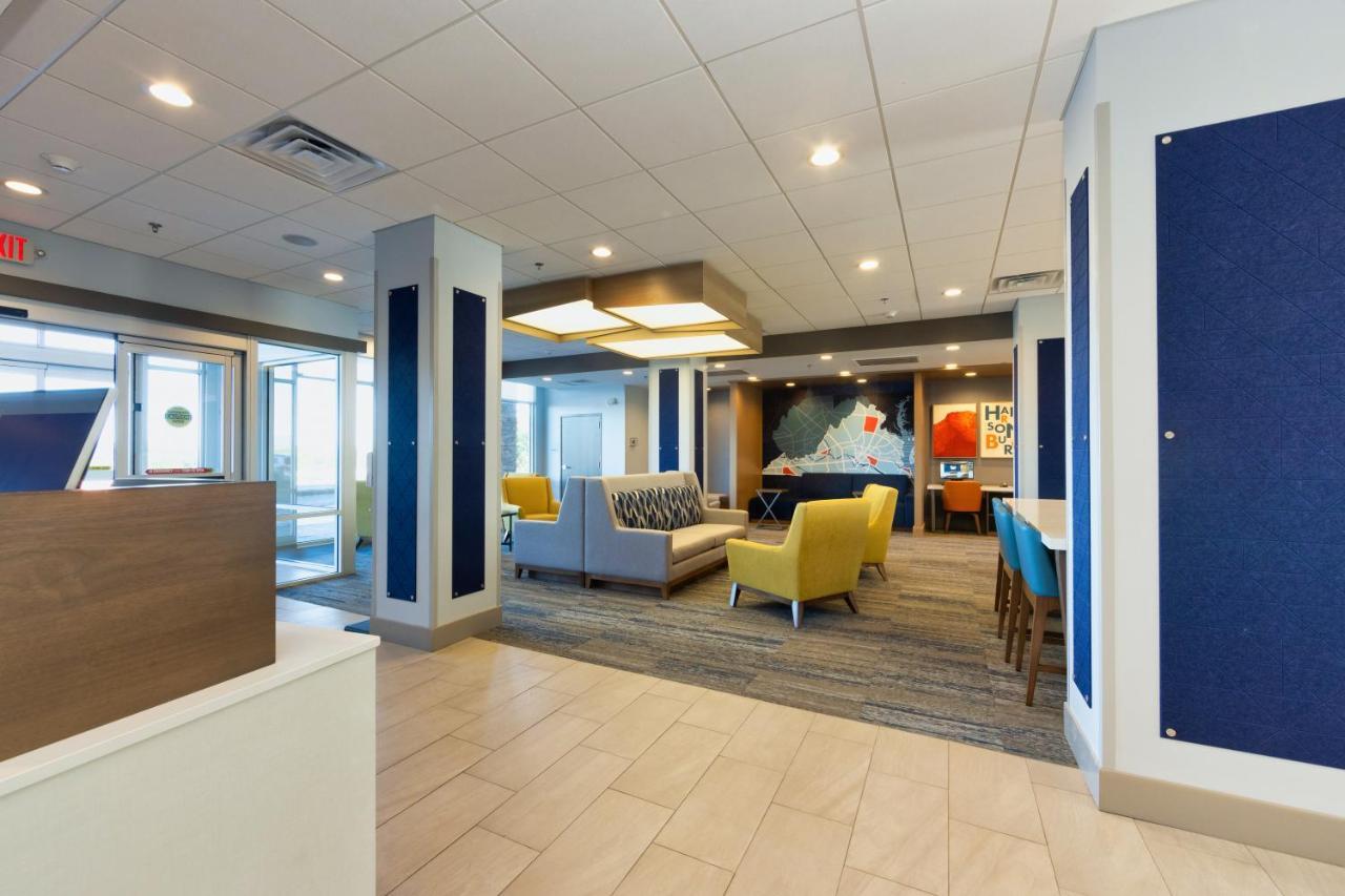 Holiday Inn Express & Suites - Harrisonburg University Area By Ihg Ngoại thất bức ảnh