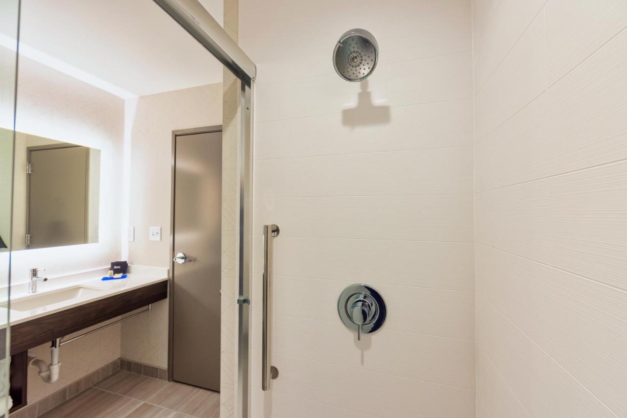 Holiday Inn Express & Suites - Harrisonburg University Area By Ihg Ngoại thất bức ảnh